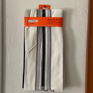 Le Creuset kitchen towels - set of 3 Black and Tan. NWT